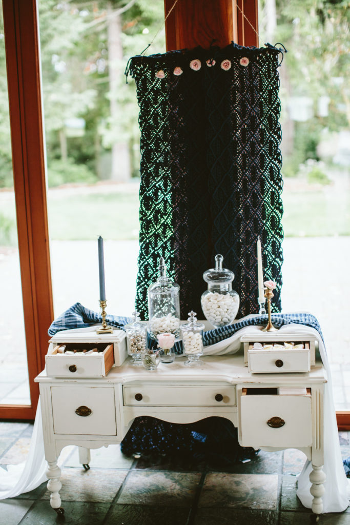 dessert table antique vanity