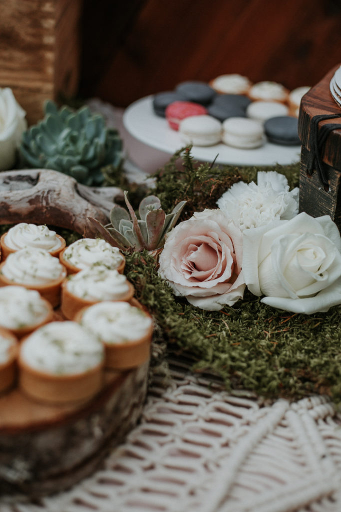 dessert display